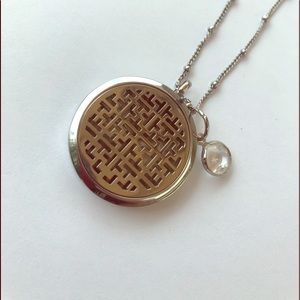 Tranquility Locket Diffuser NecklaceEssential Oils